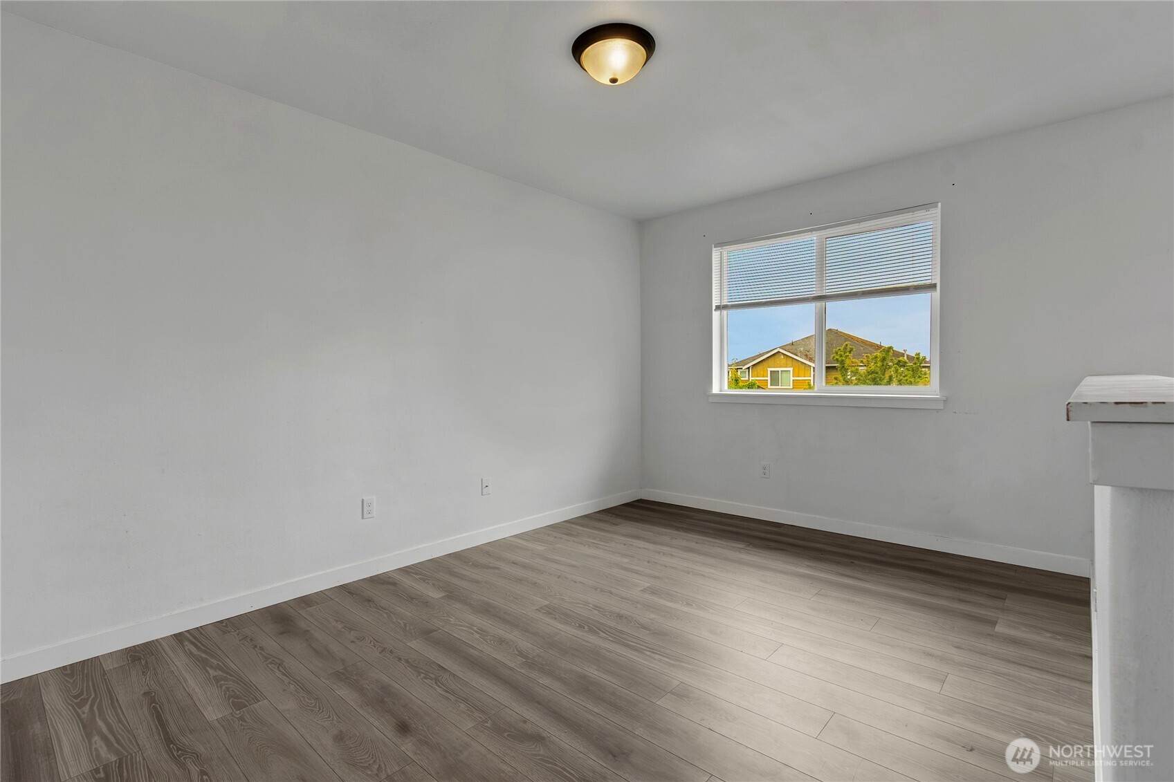20231 40th Avenue Property Photo 11