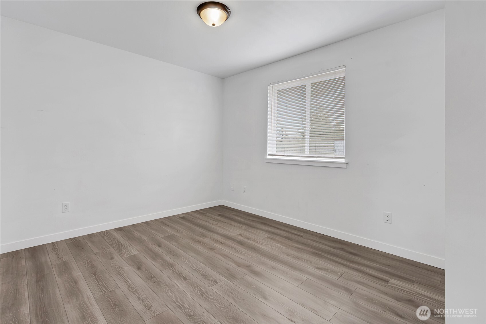 20231 40th Avenue Property Photo 17