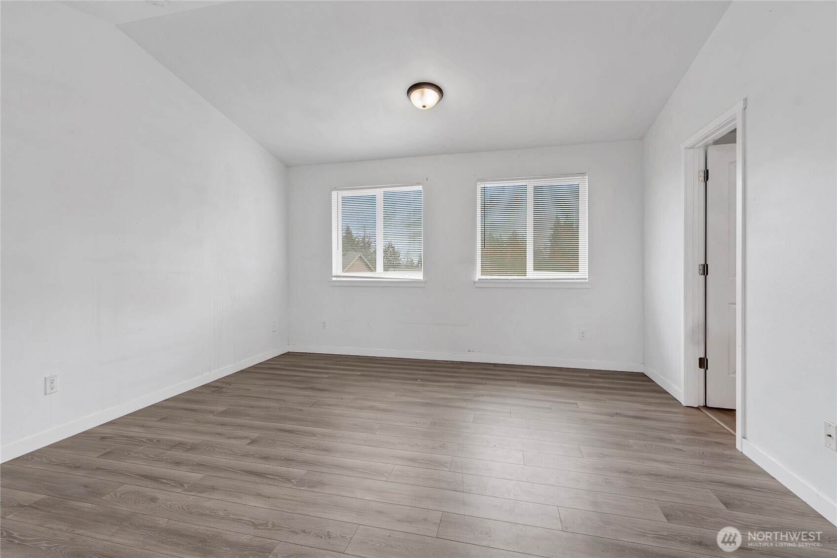 20231 40th Avenue Property Photo 19