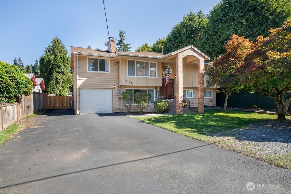 17629 72nd Avenue Property Photo 1