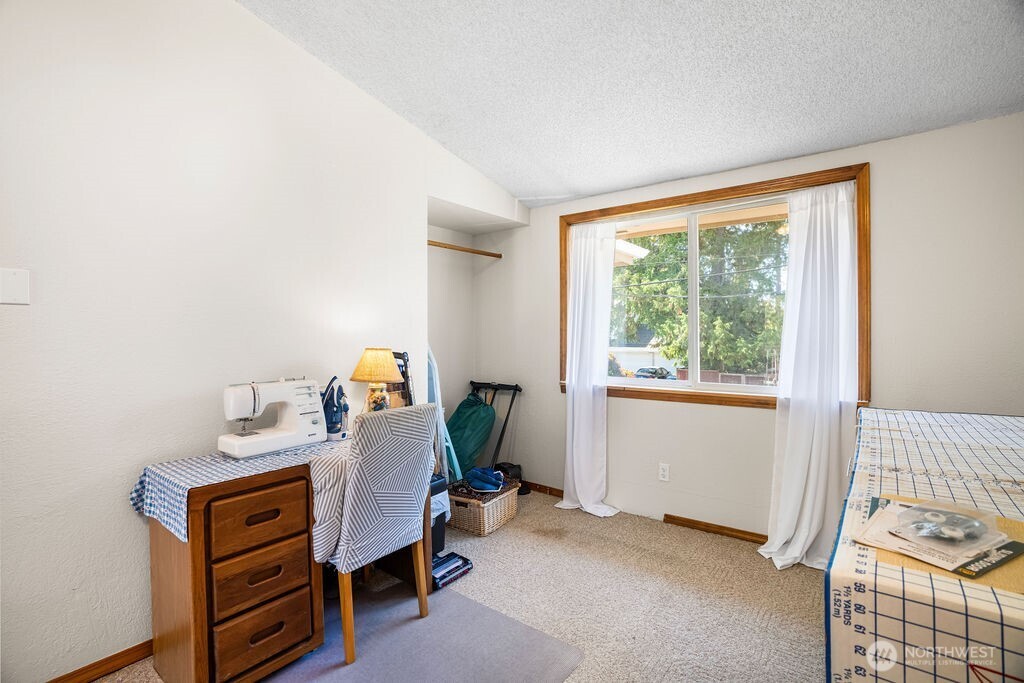 17629 72nd Avenue Property Photo 9