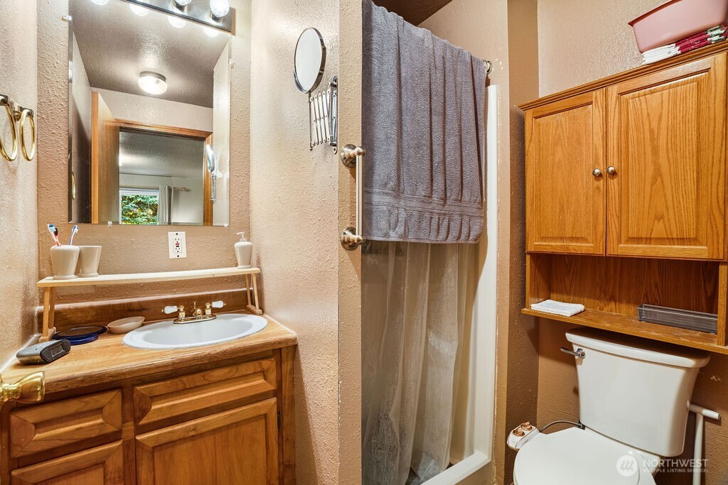 17629 72nd Avenue Property Photo 13
