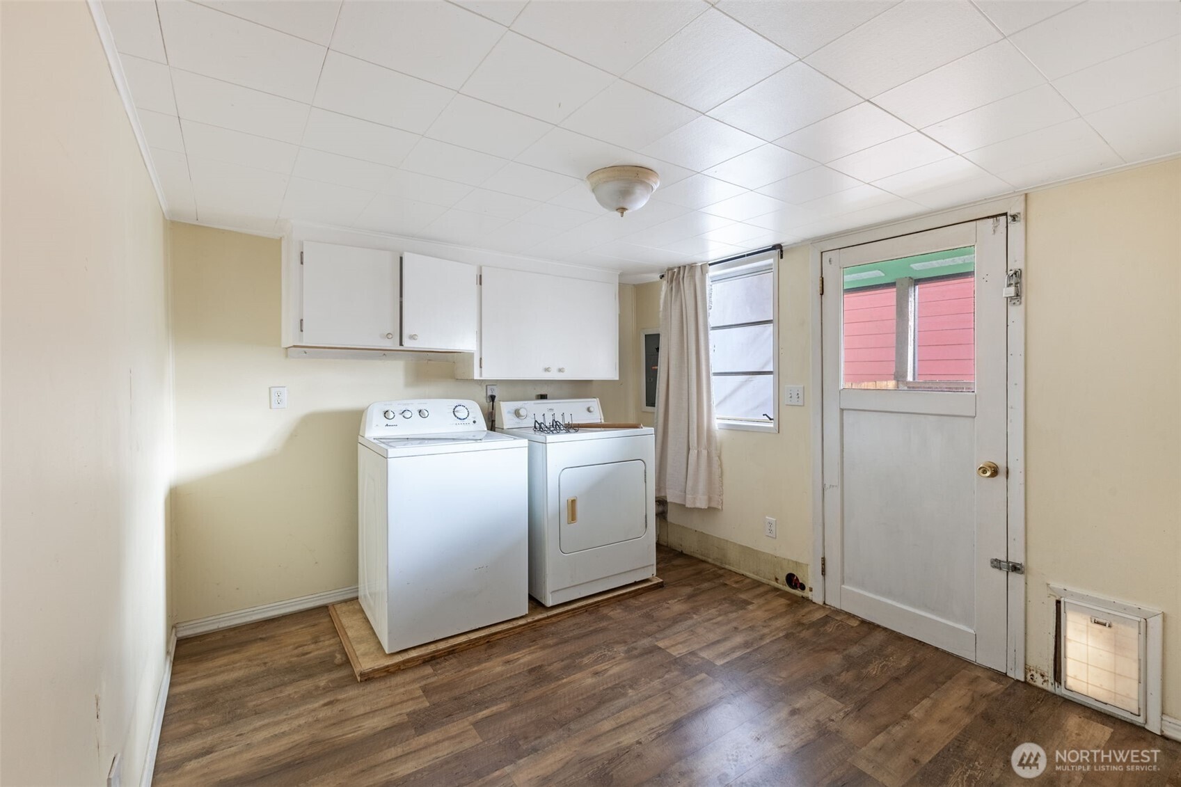 173 Division Avenue Property Photo 17