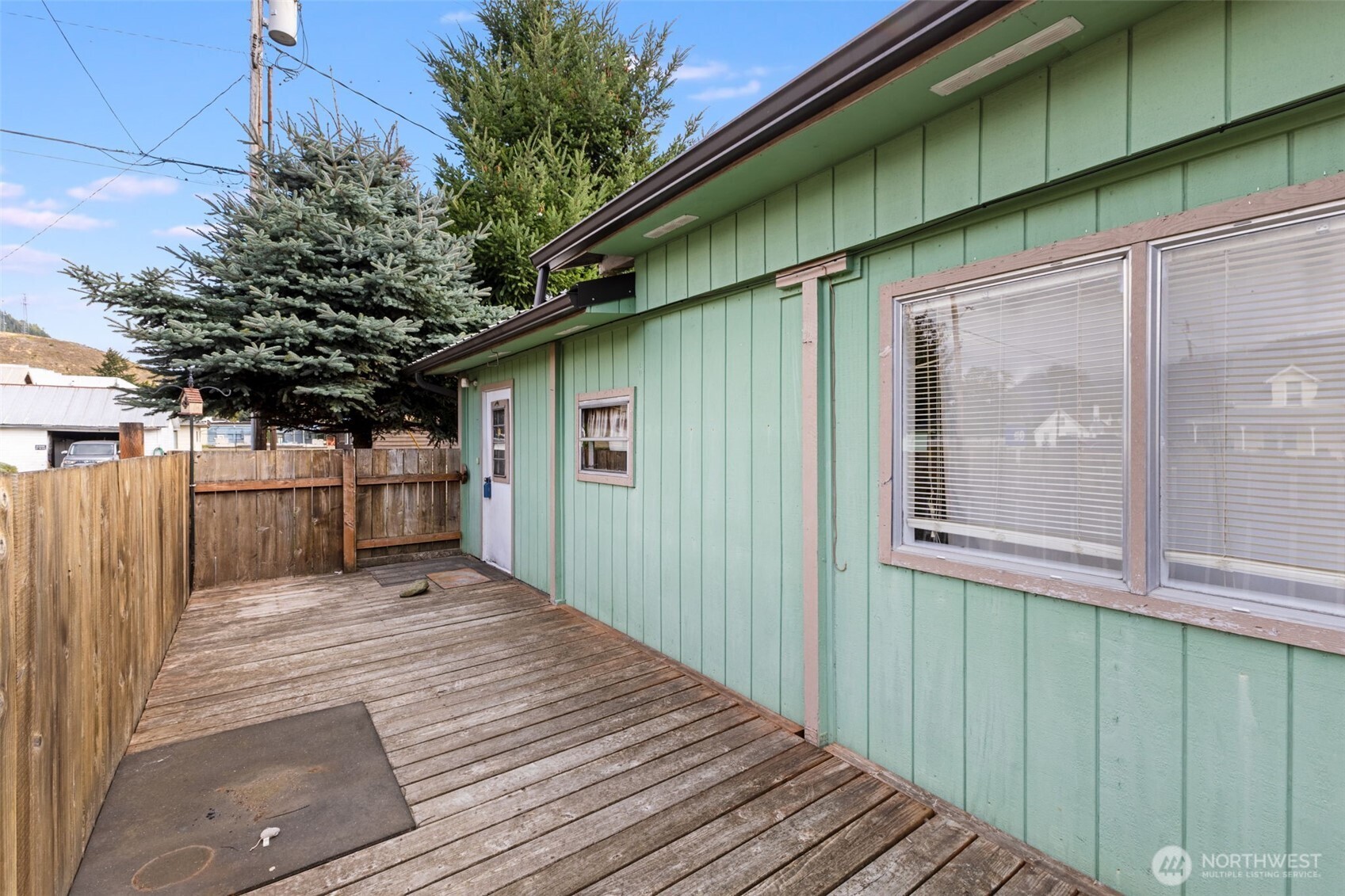 173 Division Avenue Property Photo 22