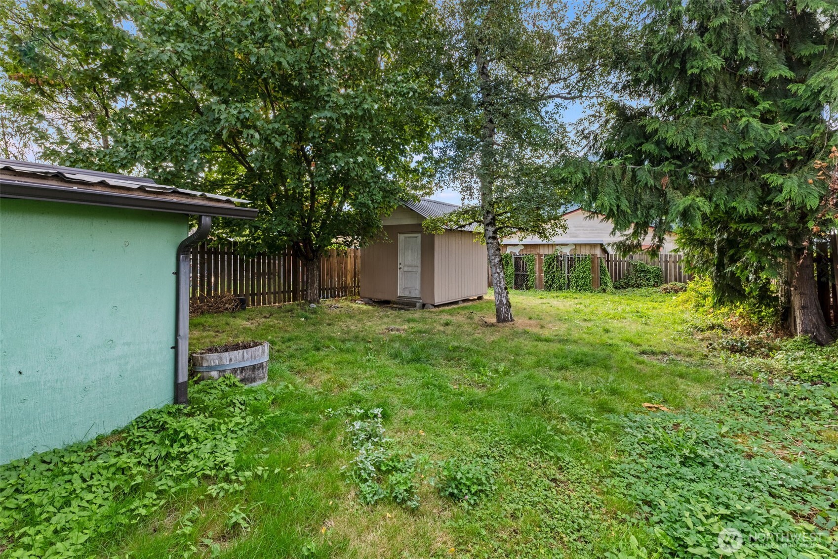 173 Division Avenue Property Photo 23