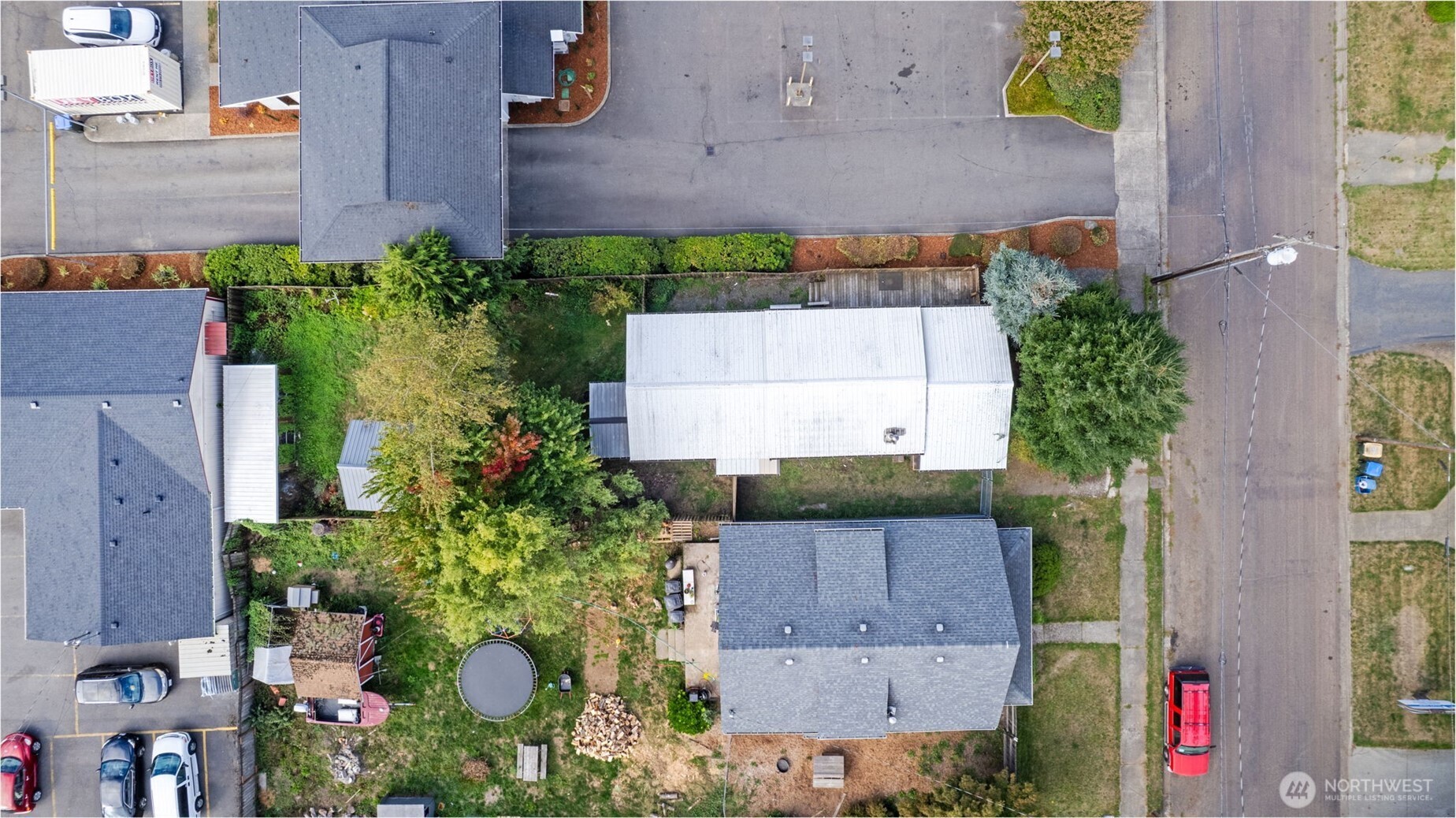 173 Division Avenue Property Photo 28
