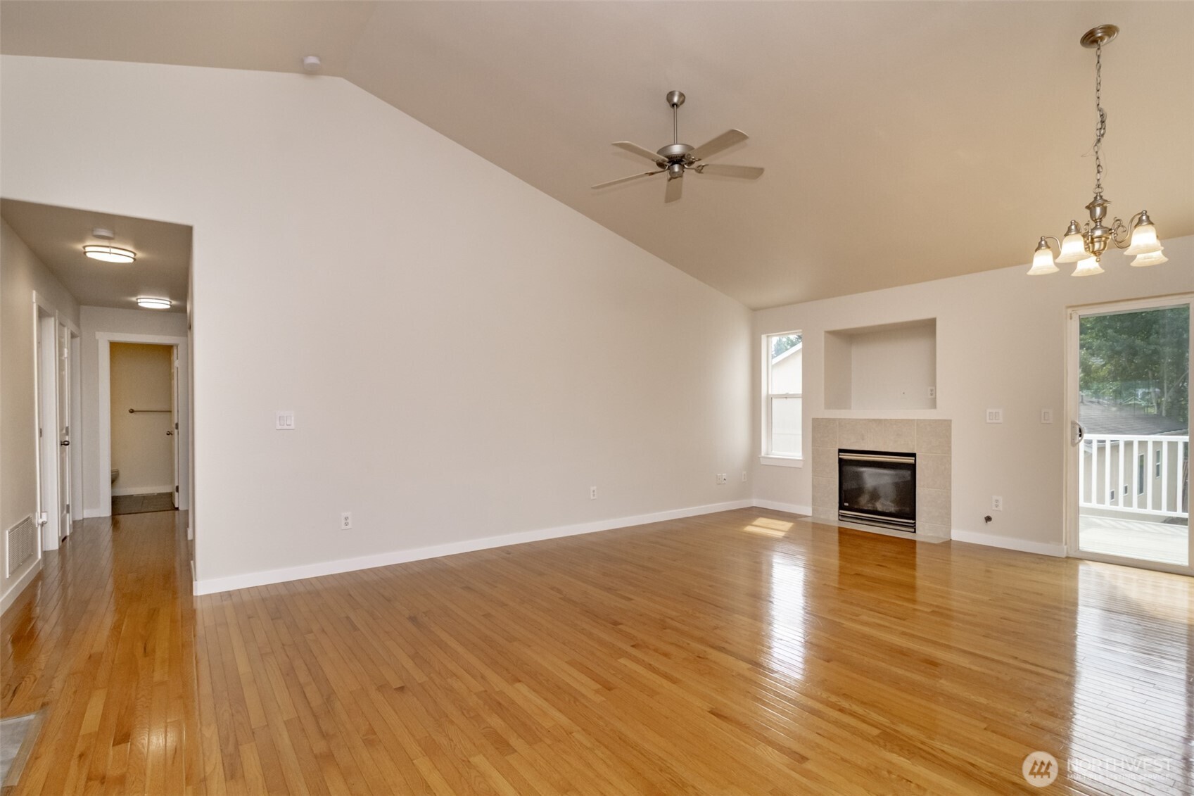 7804 207th Street Property Photo 5