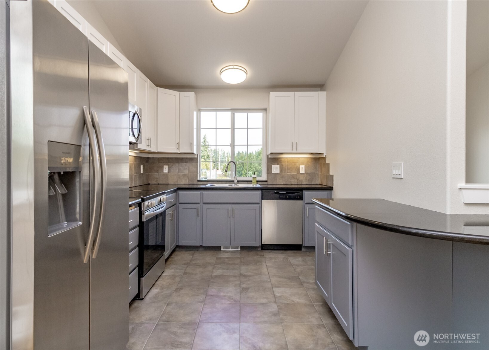 7804 207th Street Property Photo 7