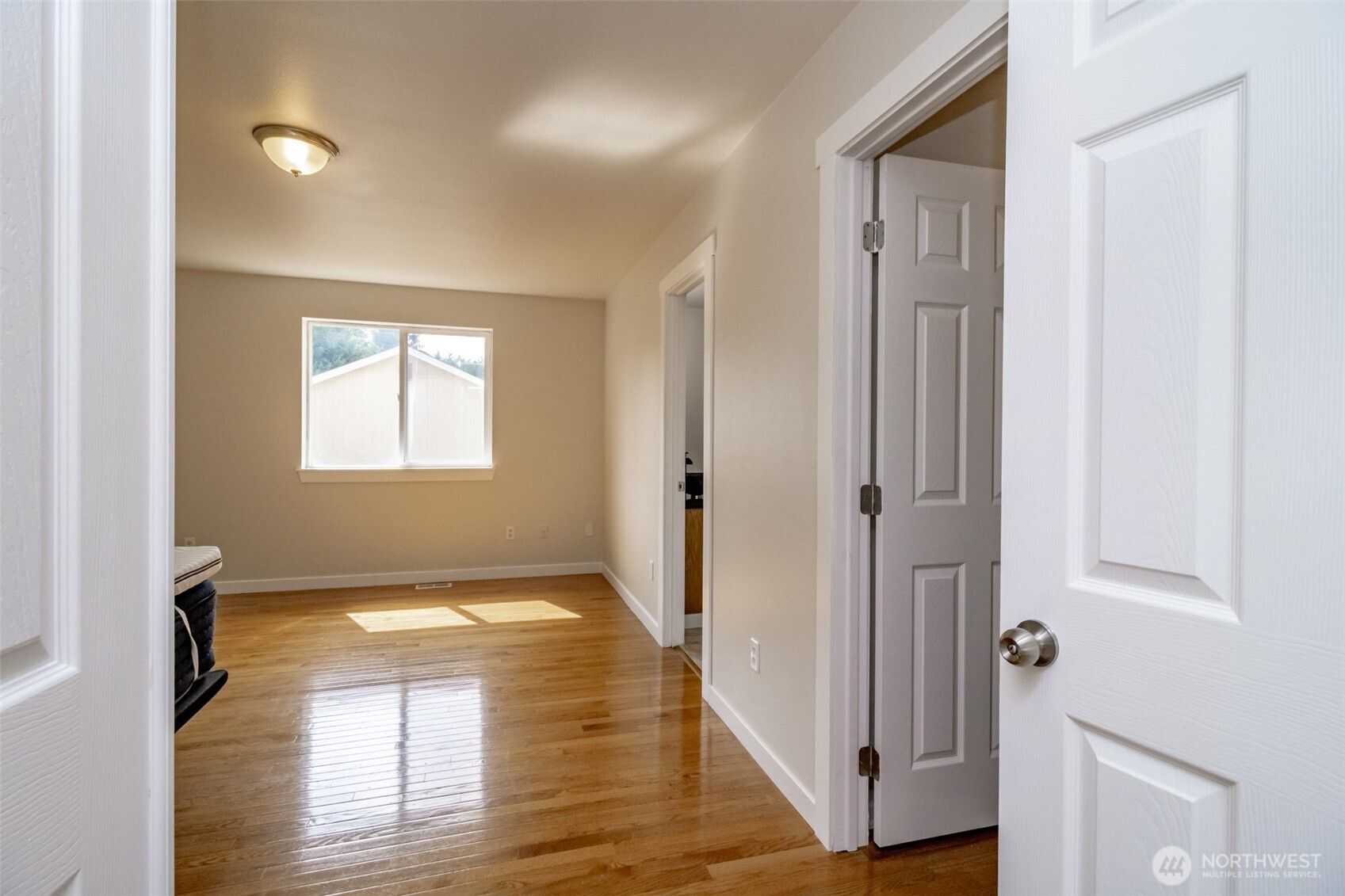 7804 207th Street Property Photo 11