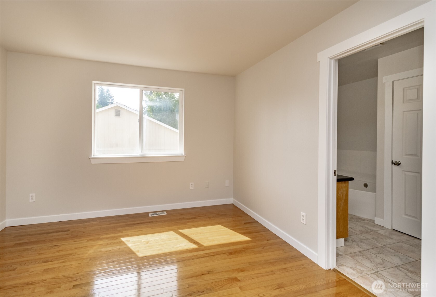 7804 207th Street Property Photo 13