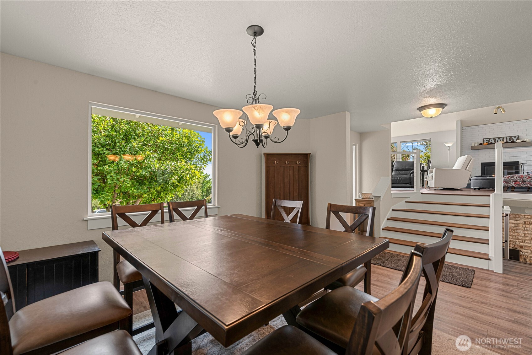 1920 Emerald Place Property Photo 11