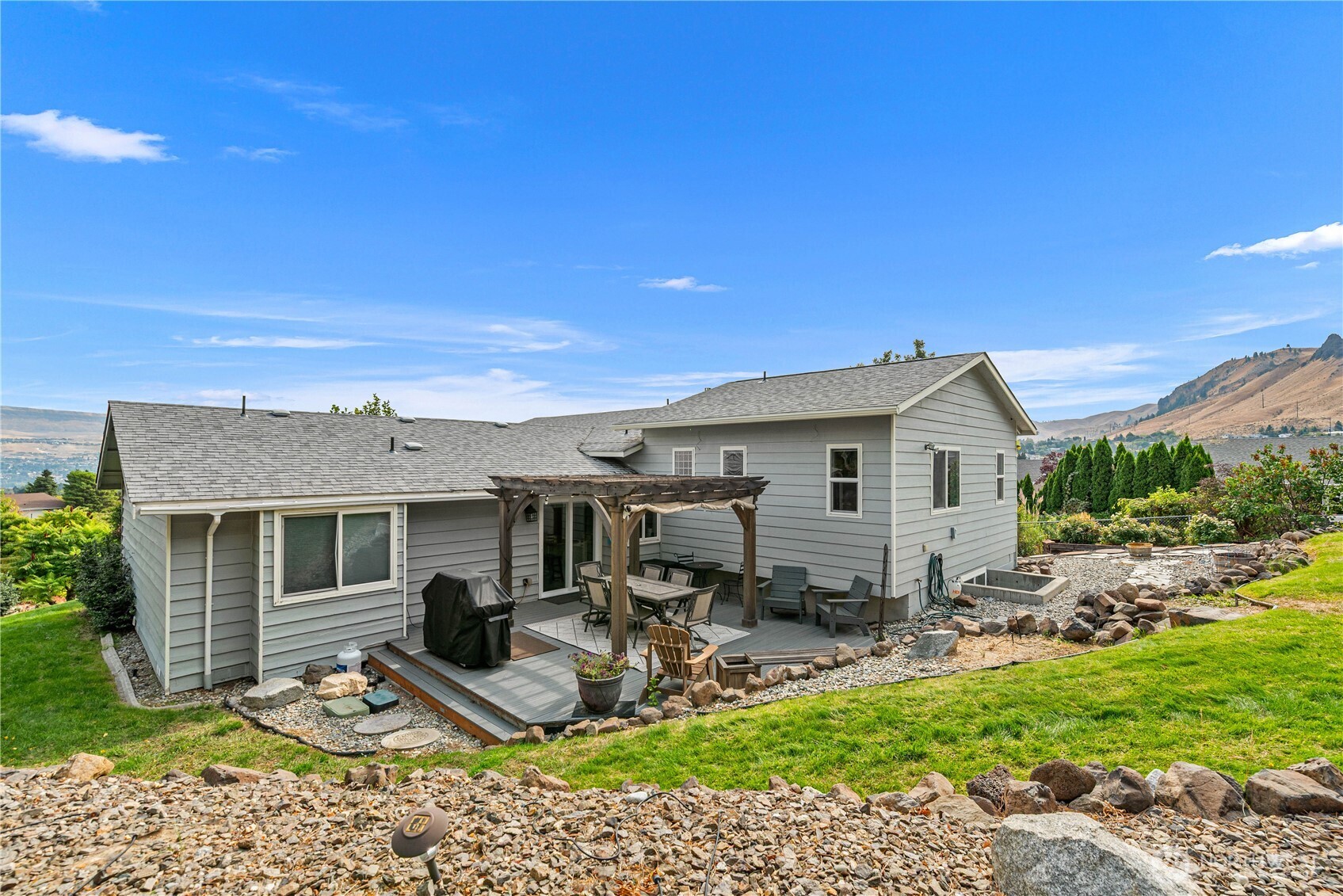 1920 Emerald Place Property Photo 34
