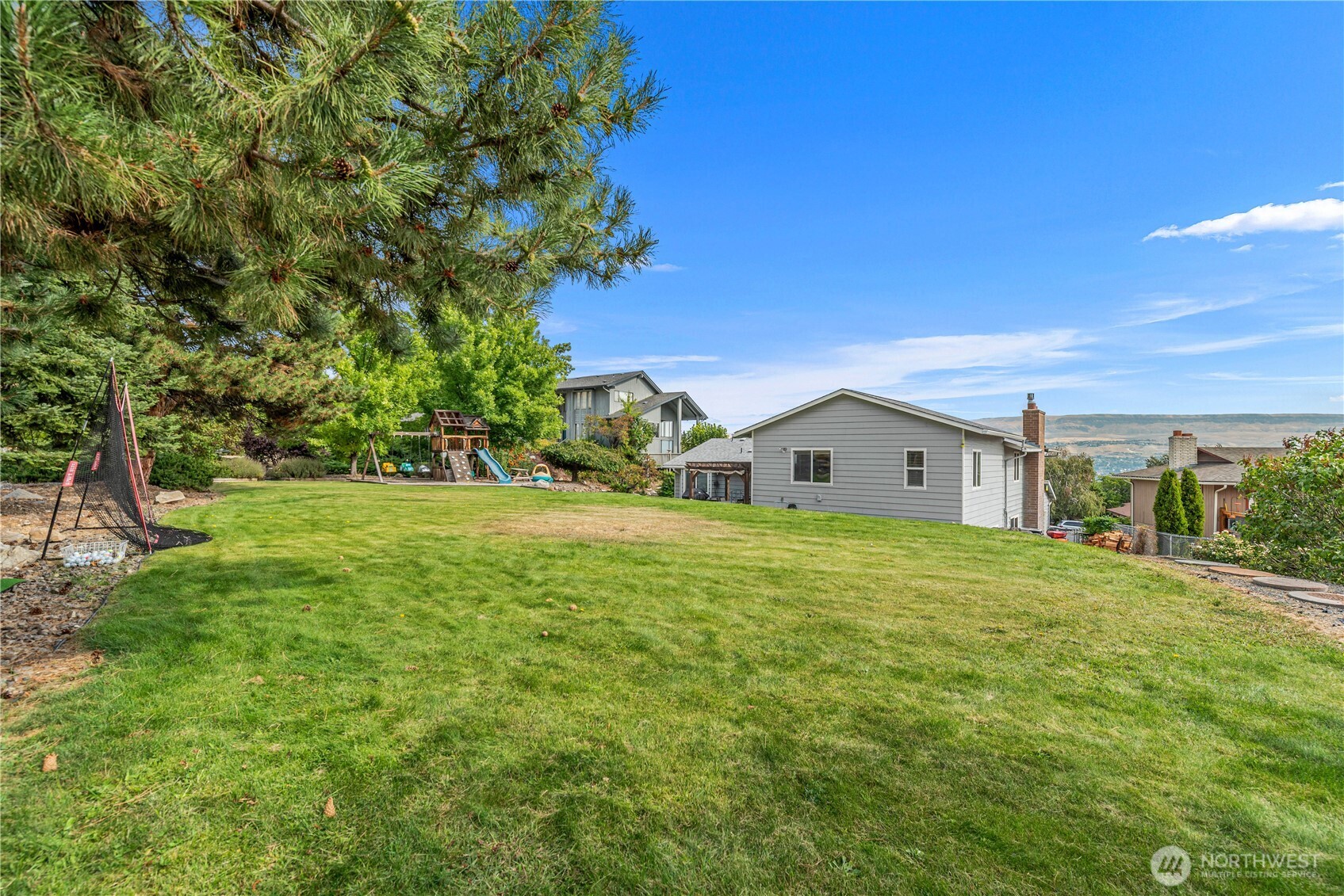 1920 Emerald Place Property Photo 39