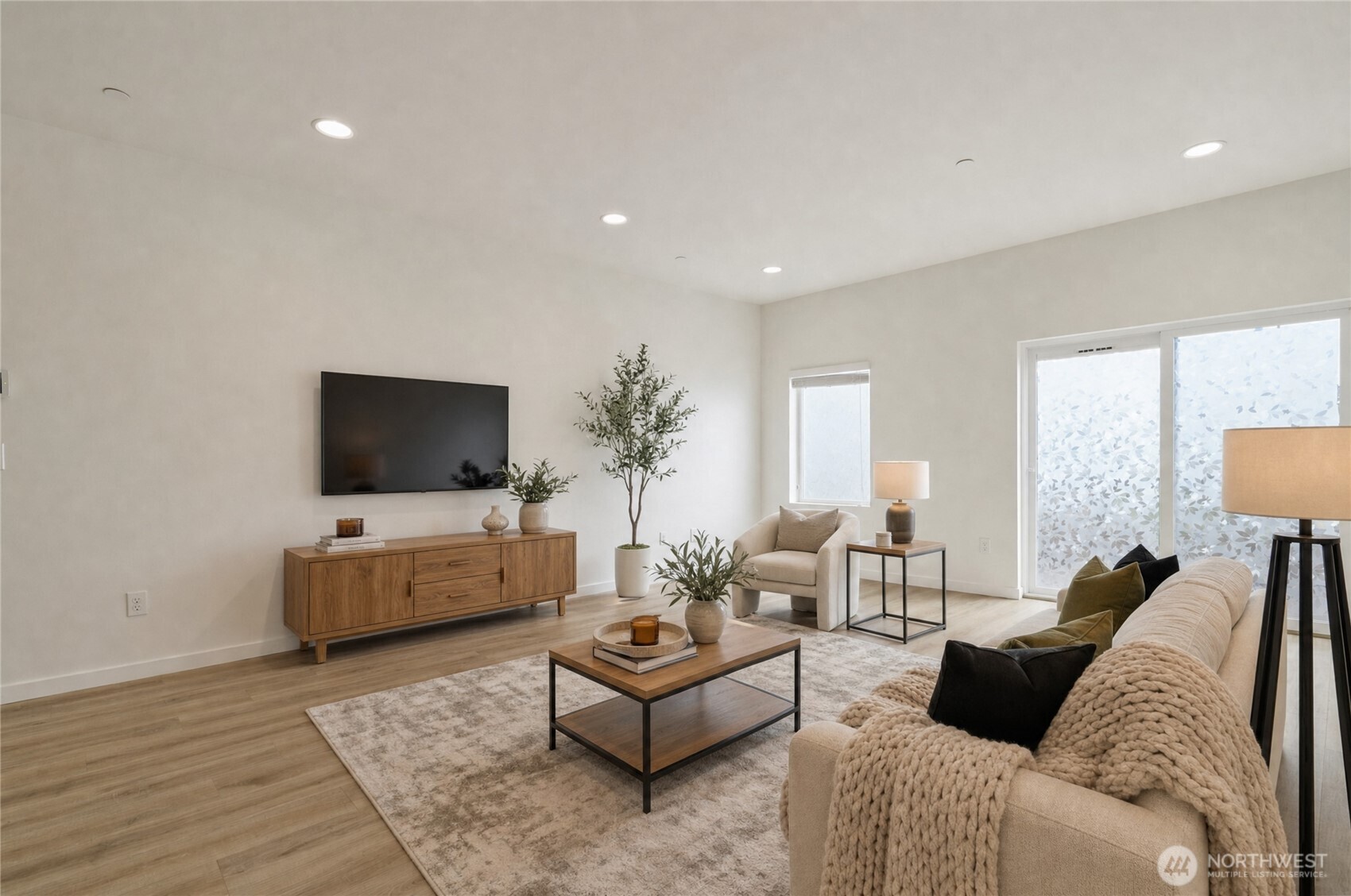 15113 40th Avenue C6 Property Photo 5