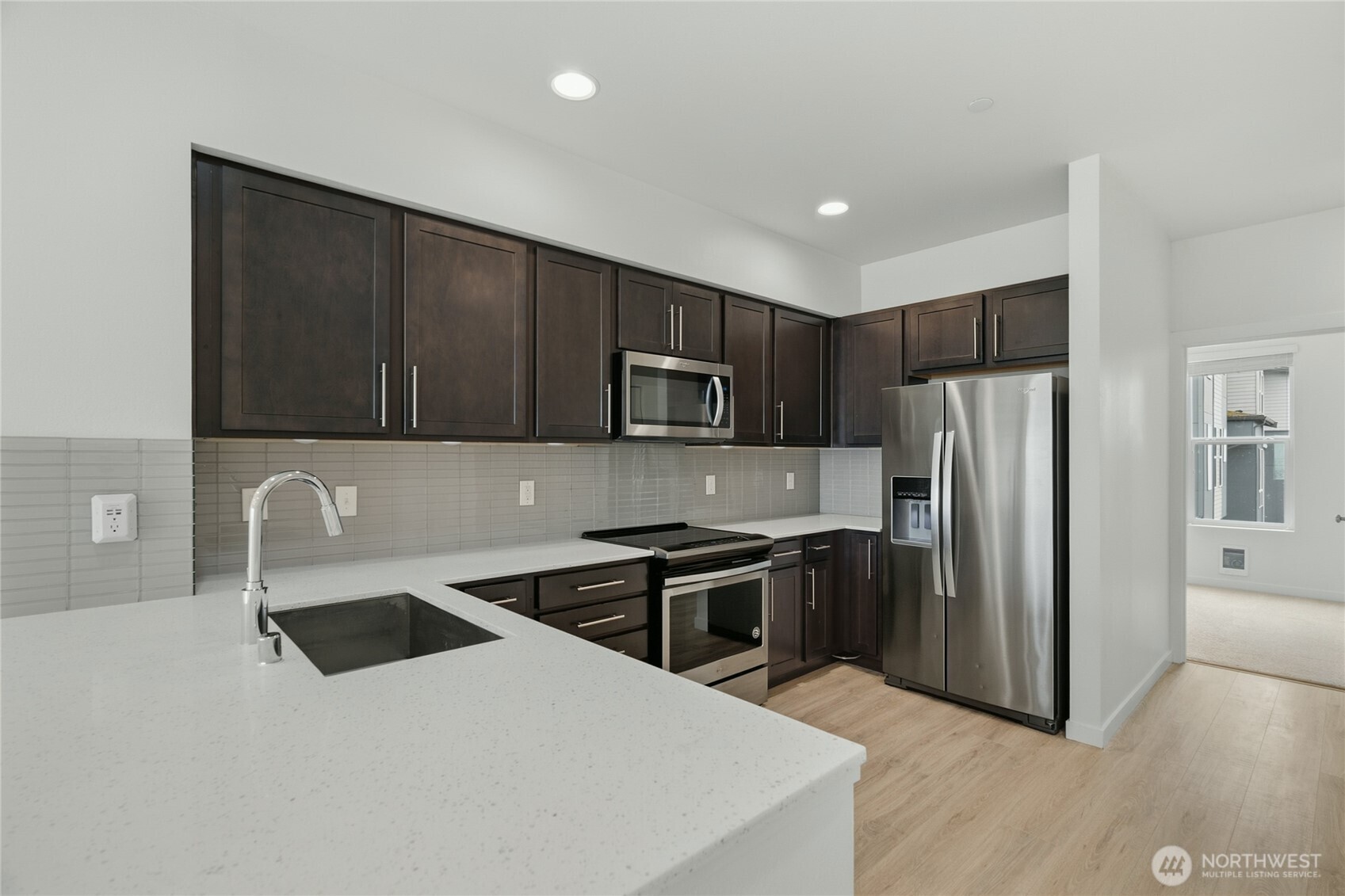 15113 40th Avenue C6 Property Photo 9