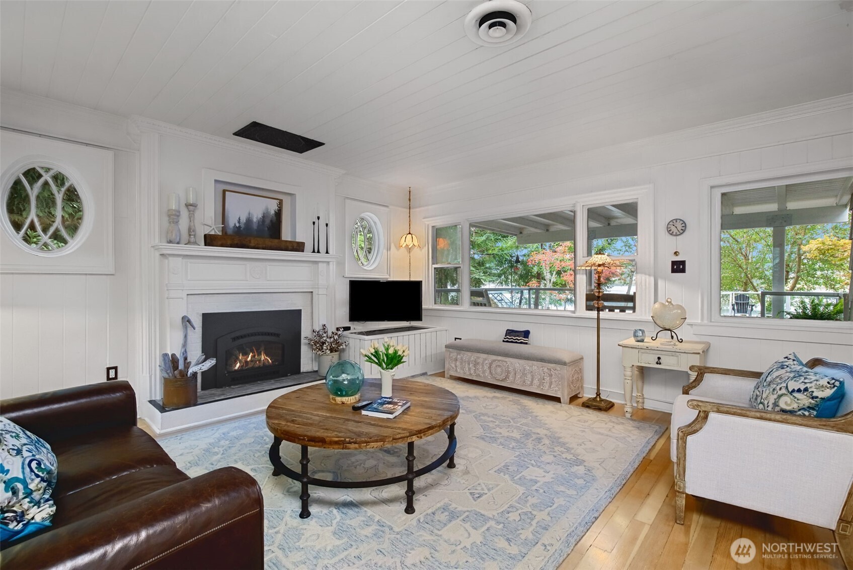 2775 Marine Drive Property Photo 4