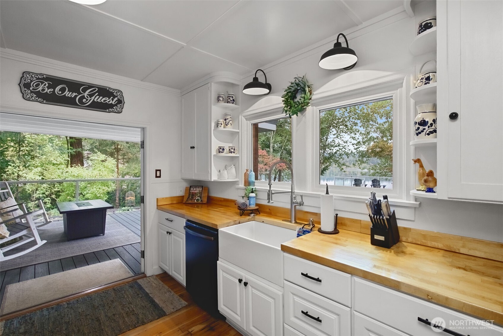 2775 Marine Drive Property Photo 12