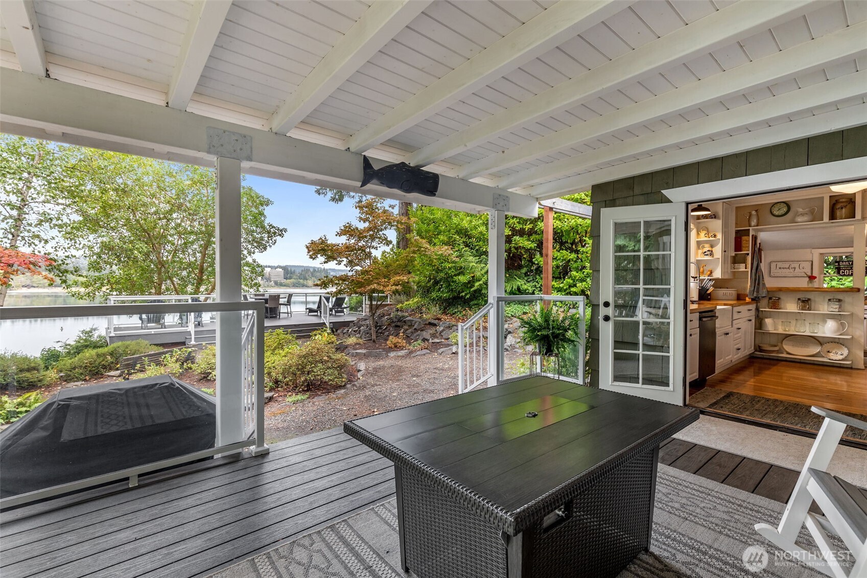 2775 Marine Drive Property Photo 15