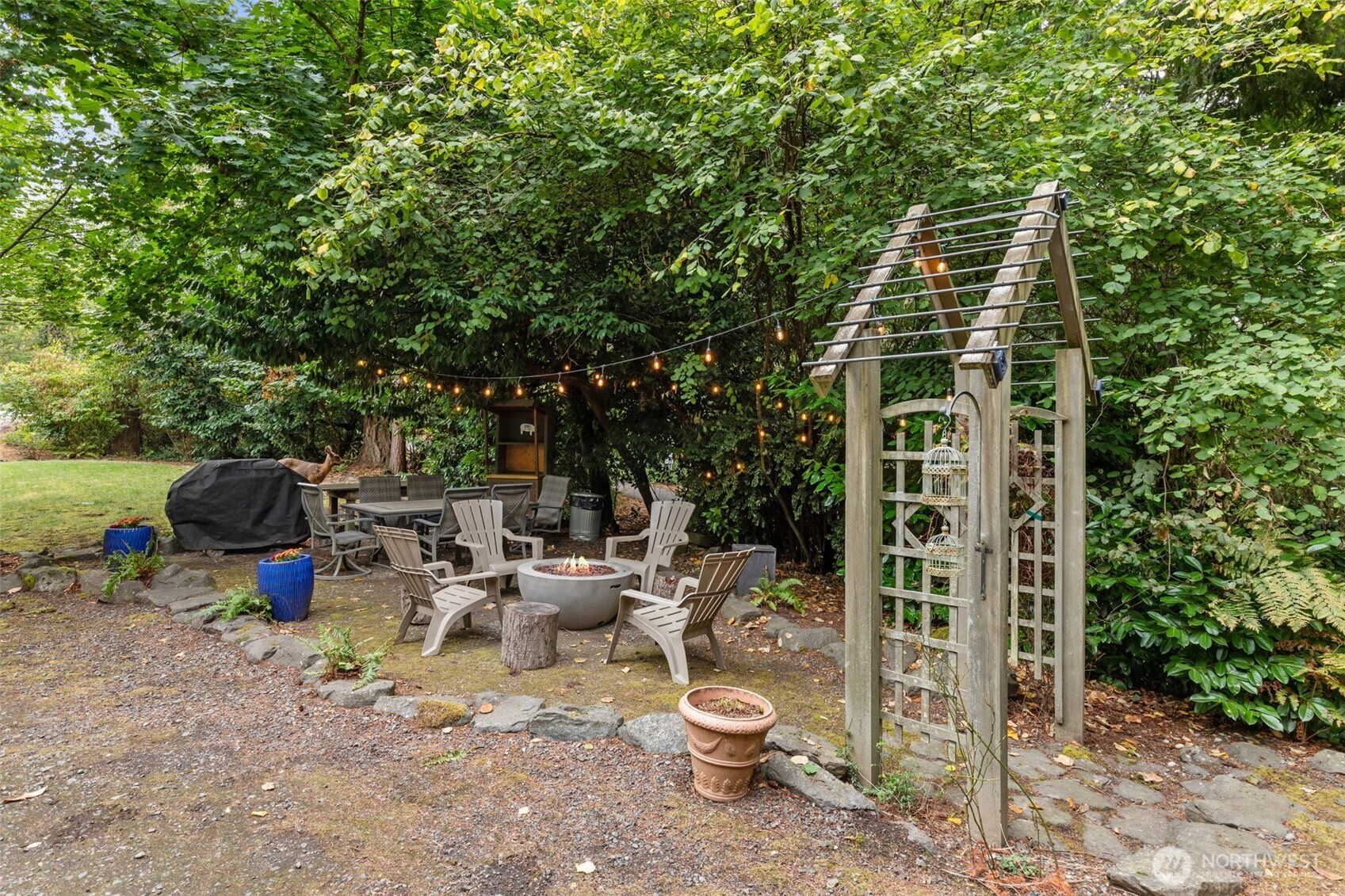 2775 Marine Drive Property Photo 21