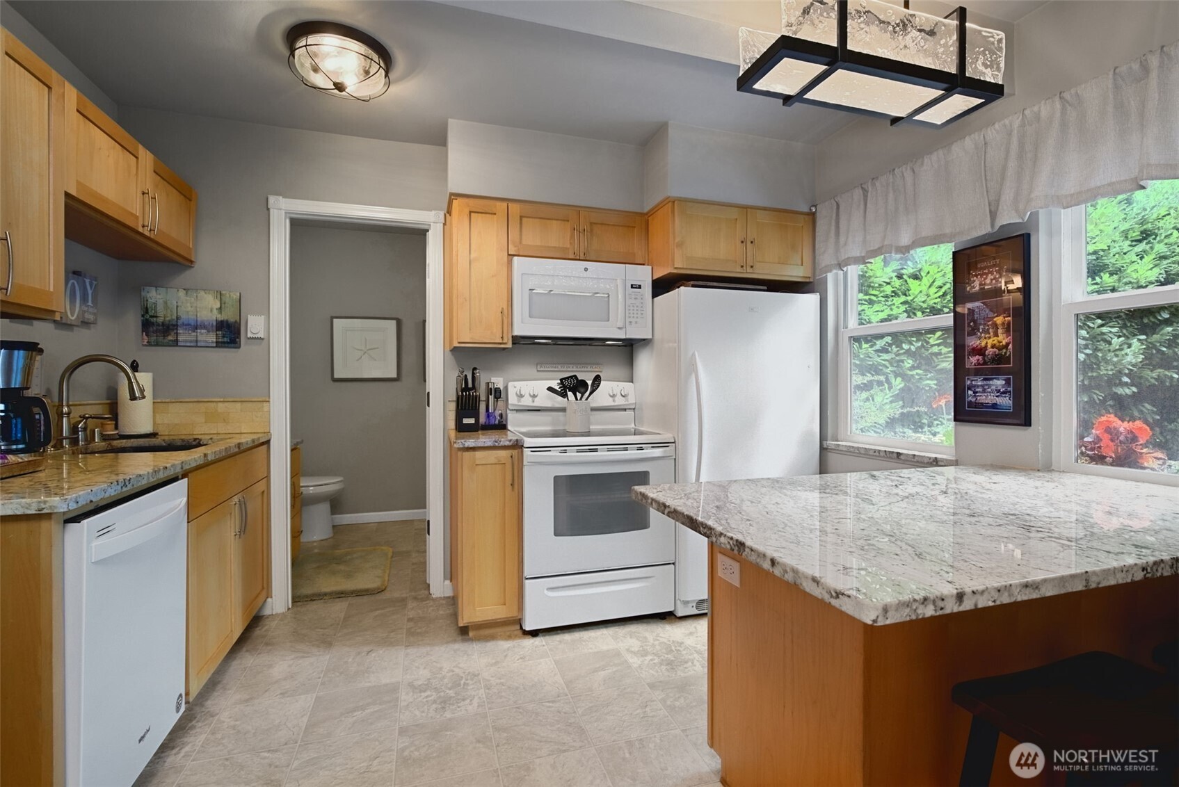 2775 Marine Drive Property Photo 27