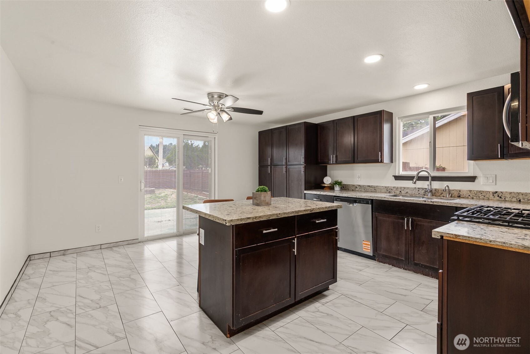 1305 Nunnally Avenue Property Photo 9