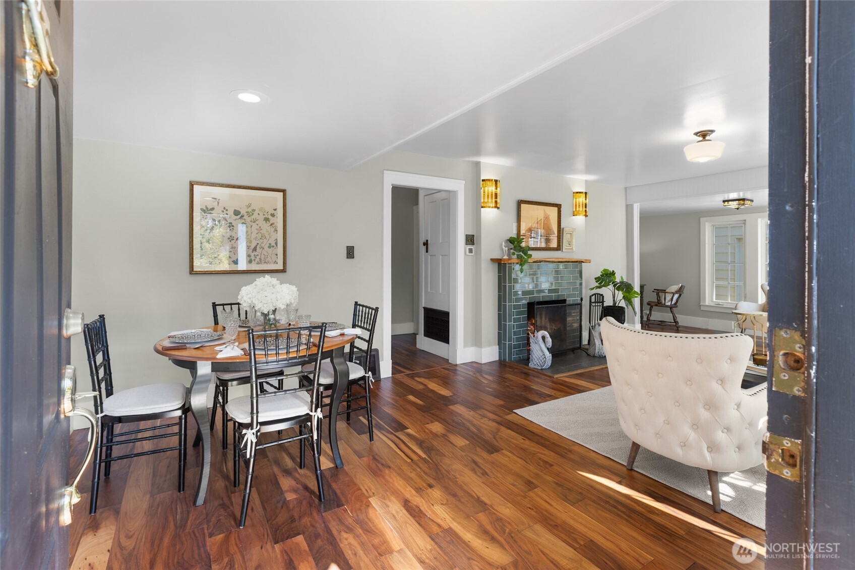 1912 Gregory Way Property Photo 5