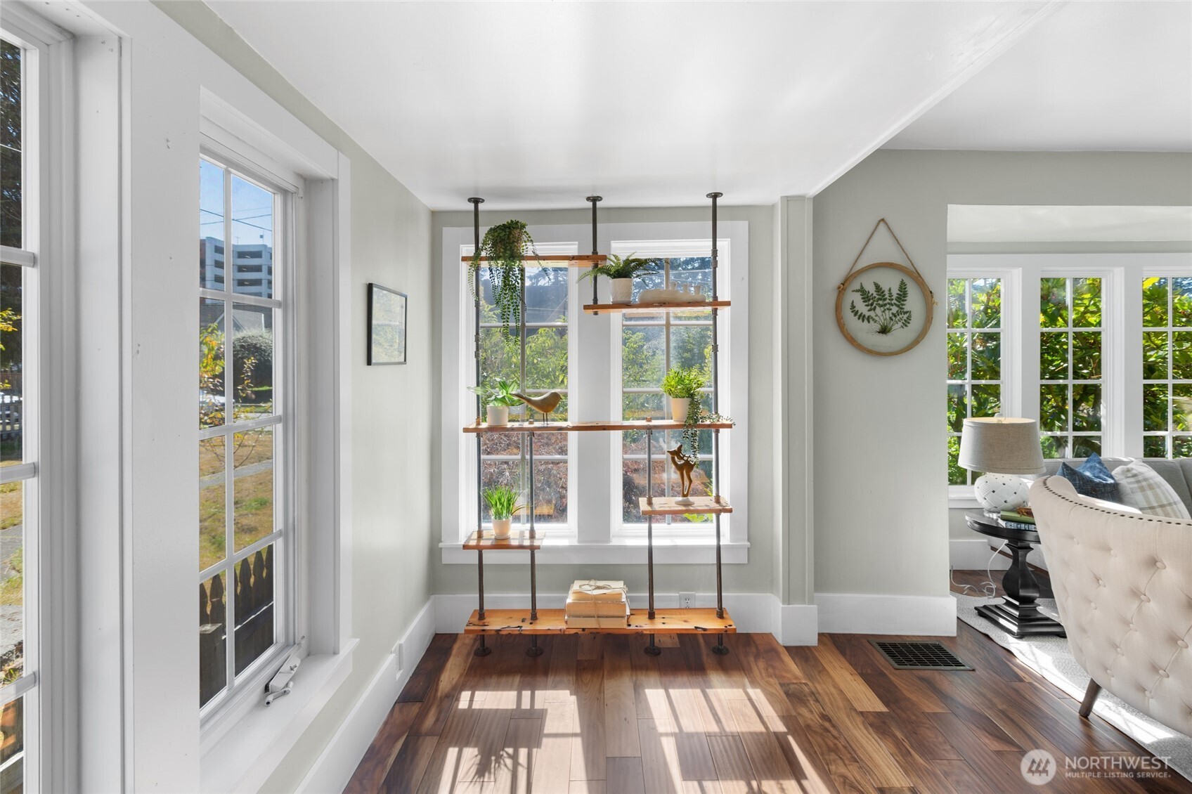1912 Gregory Way Property Photo 8