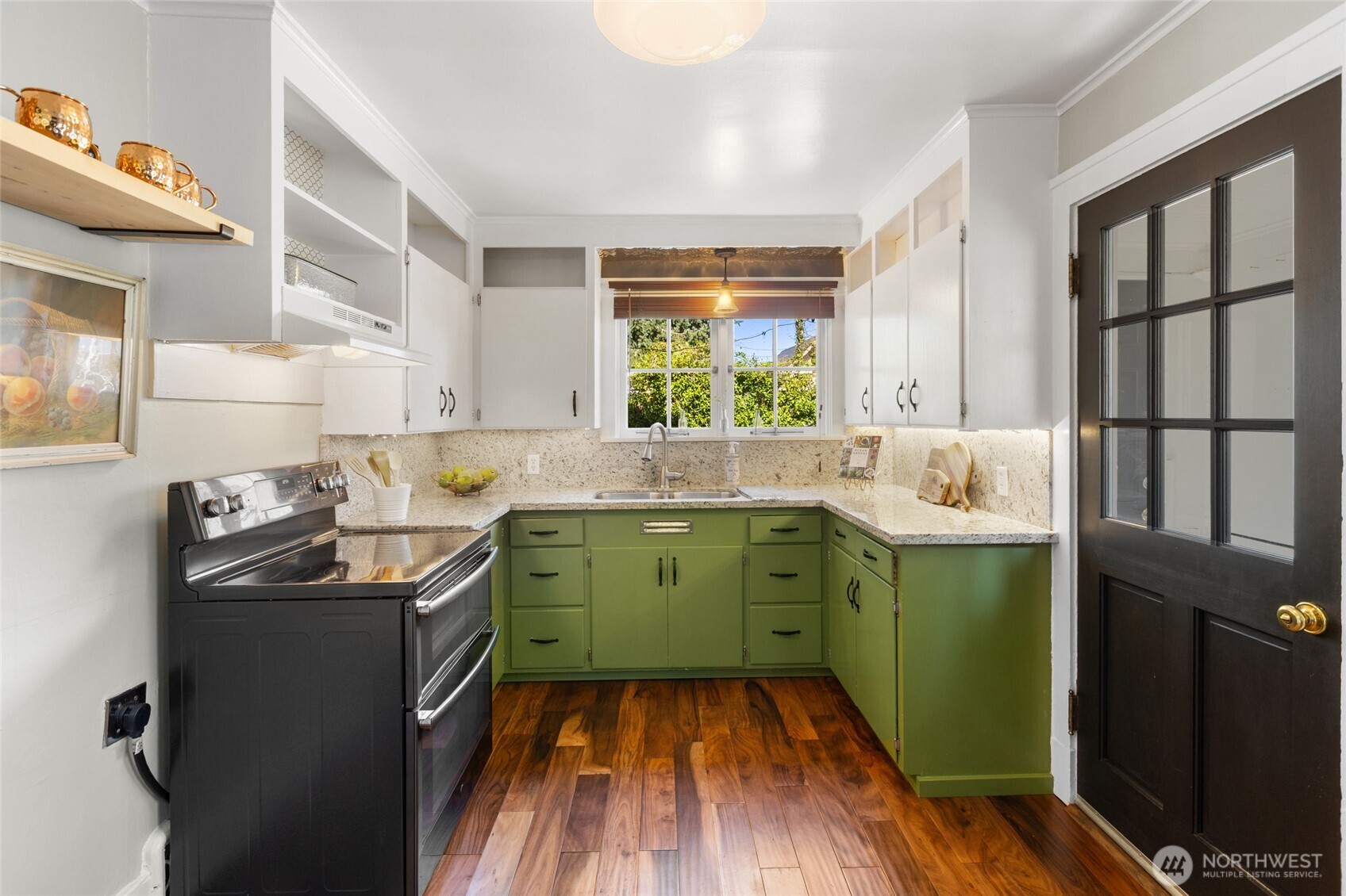 1912 Gregory Way Property Photo 11