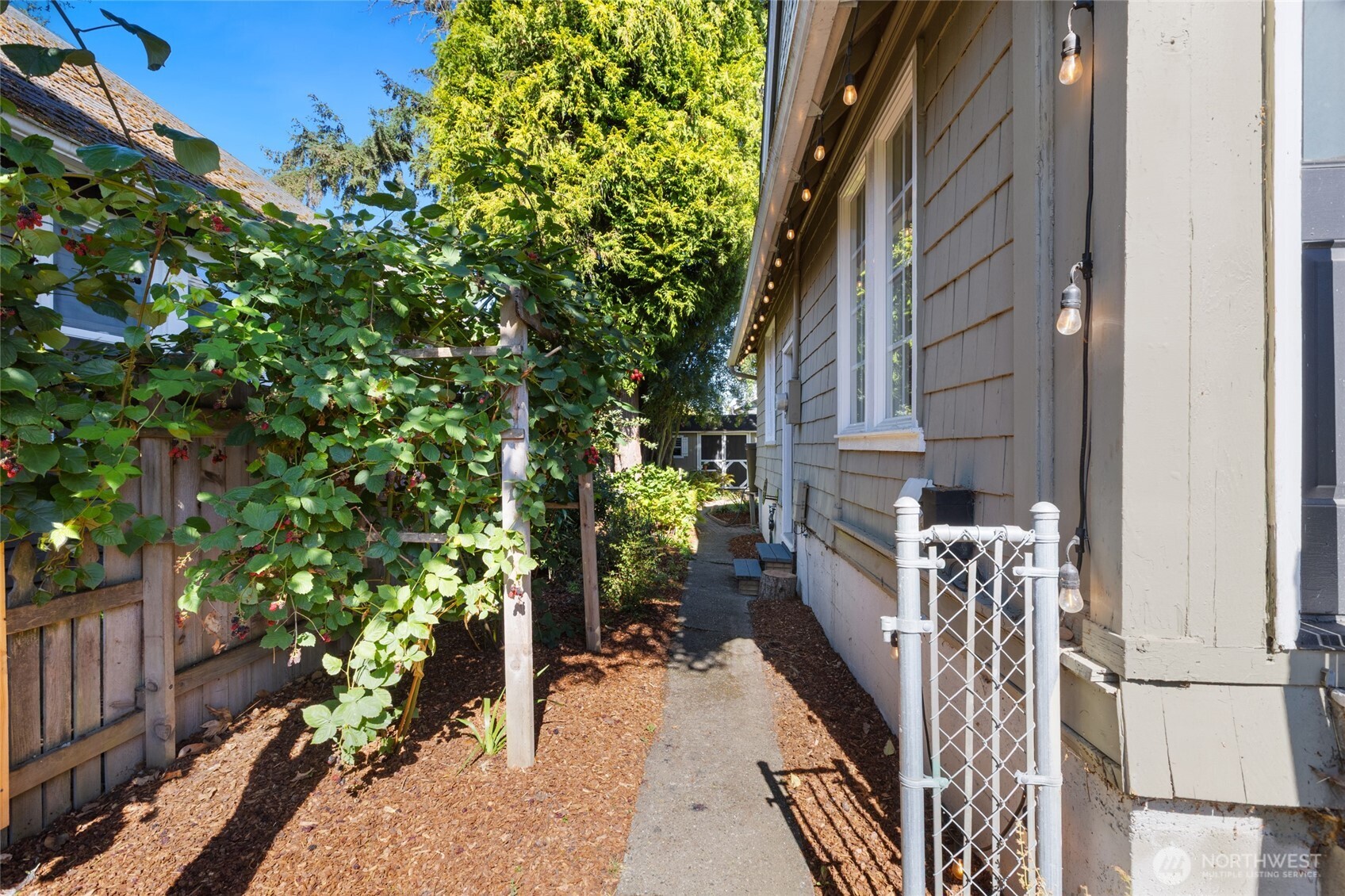 1912 Gregory Way Property Photo 27