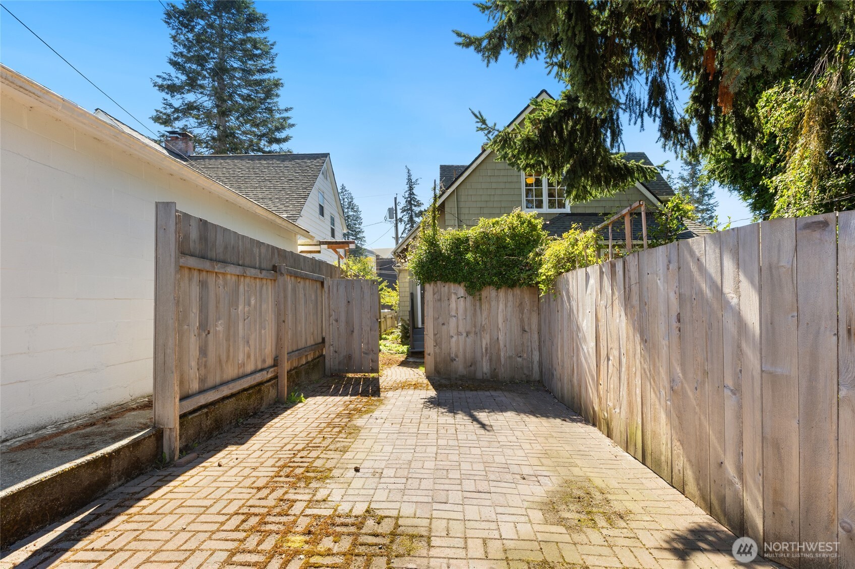 1912 Gregory Way Property Photo 34