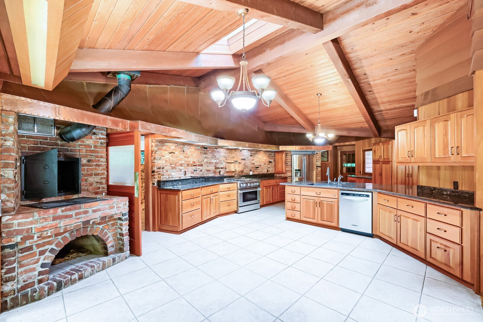 23313 Wachusett Road Property Photo 6