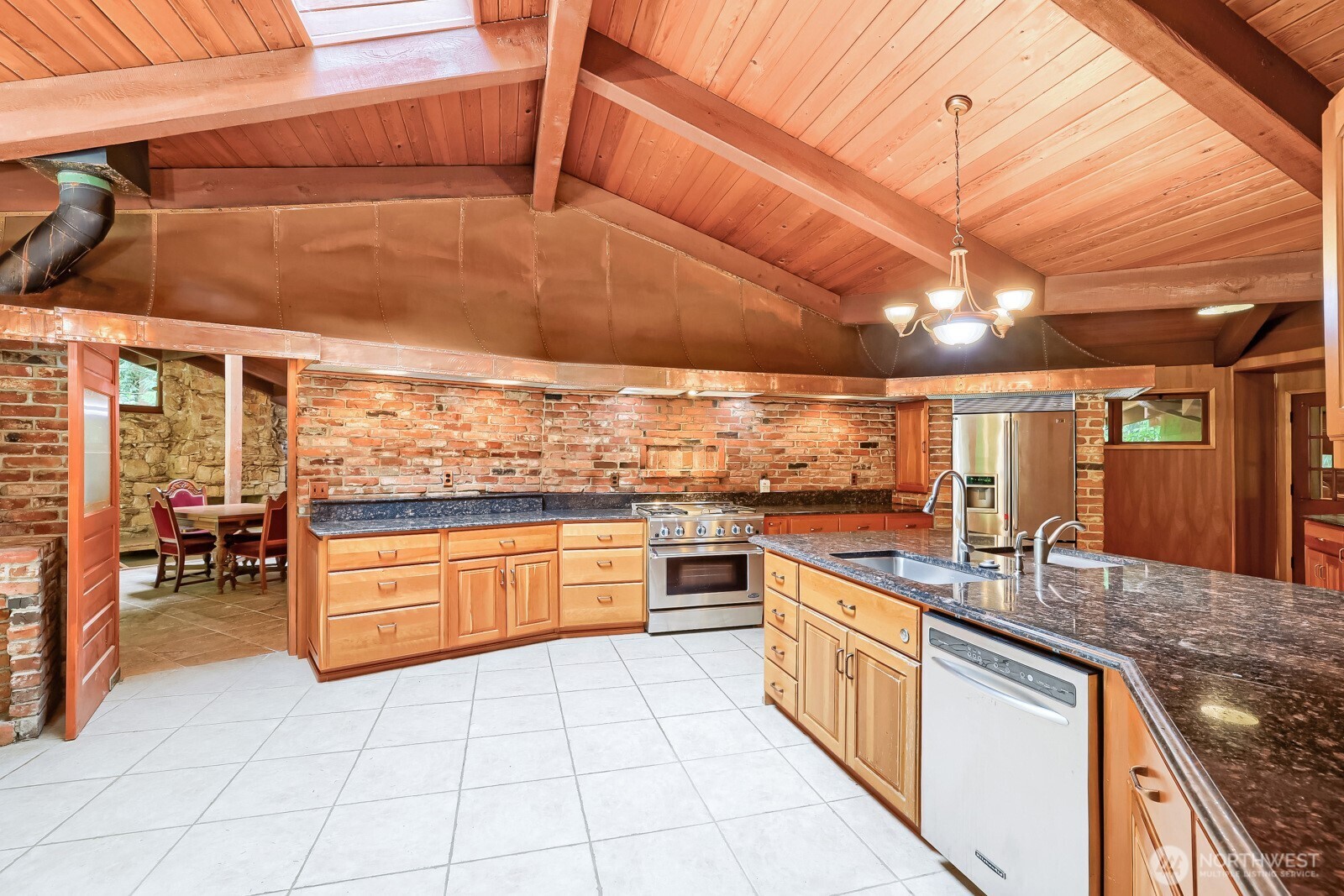 23313 Wachusett Road Property Photo 7