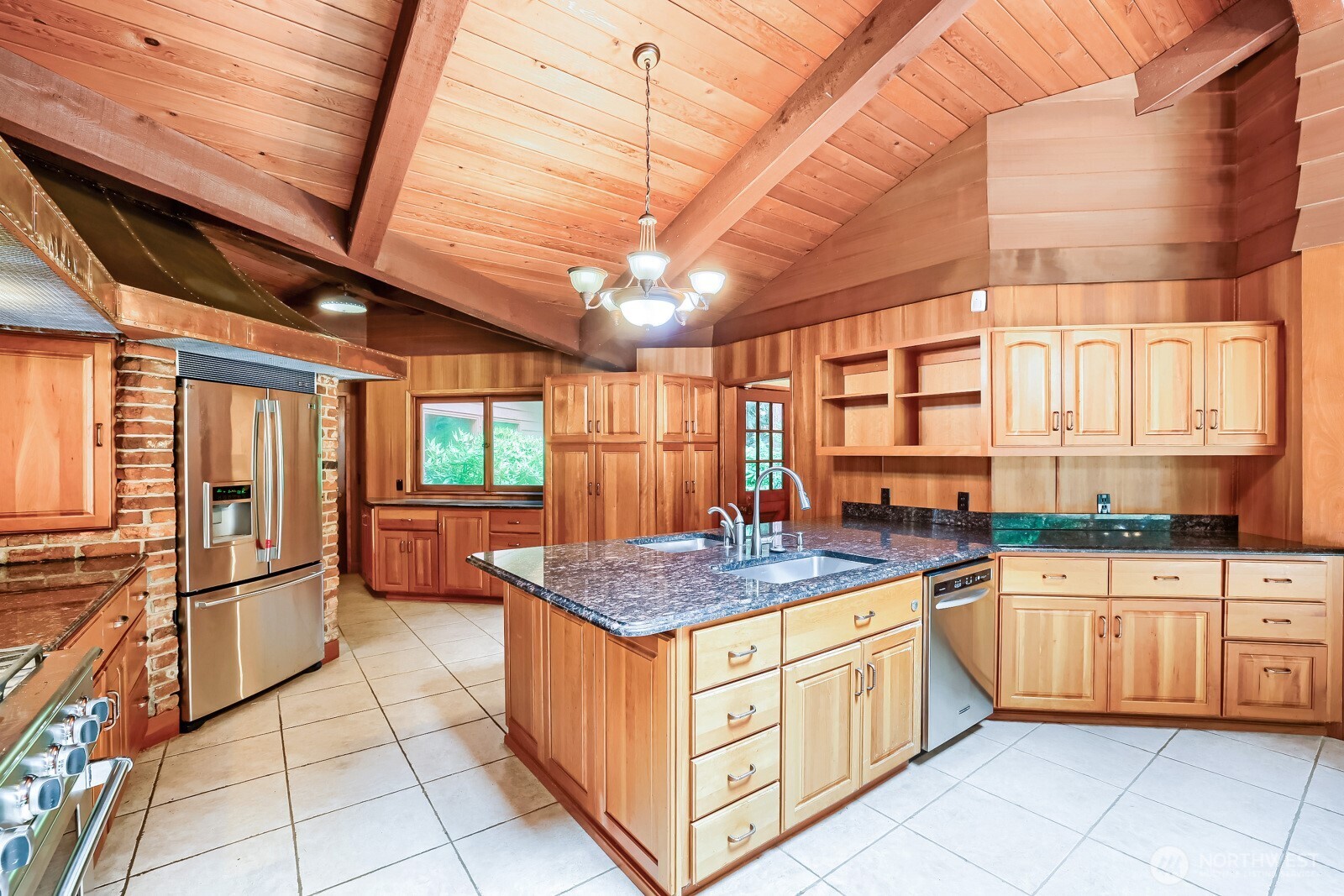 23313 Wachusett Road Property Photo 8
