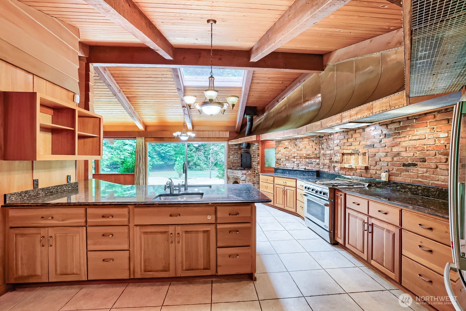 23313 Wachusett Road Property Photo 9