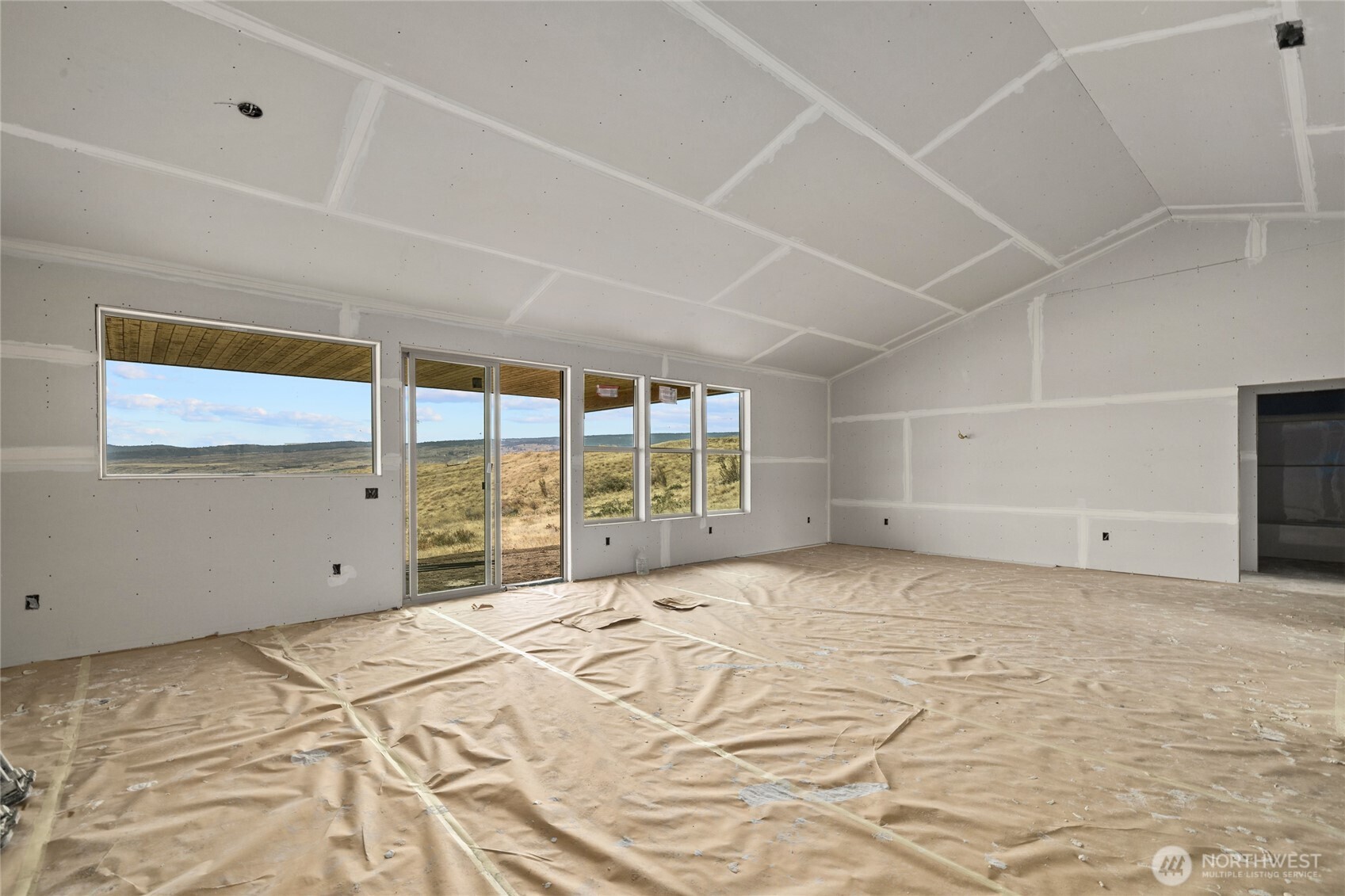 1921 Deer Valley Drive Property Photo 6