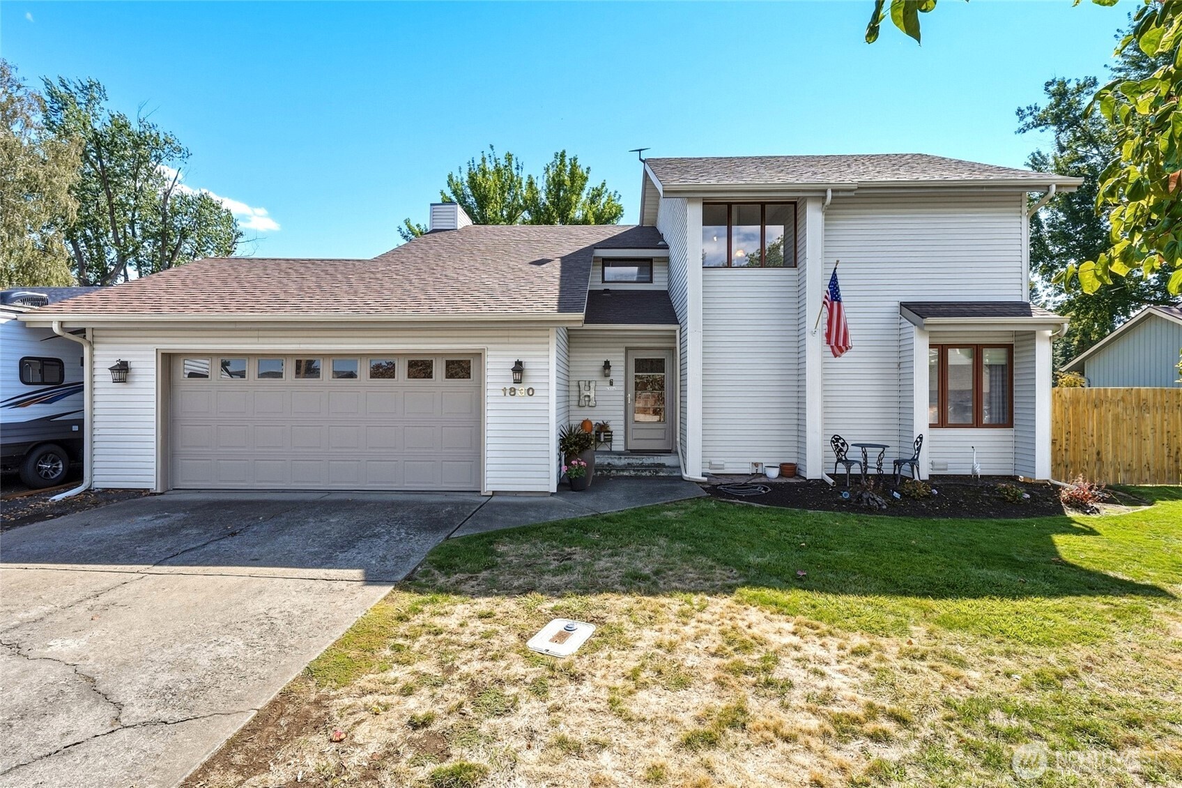 1830 Whitman Street Property Photo 2