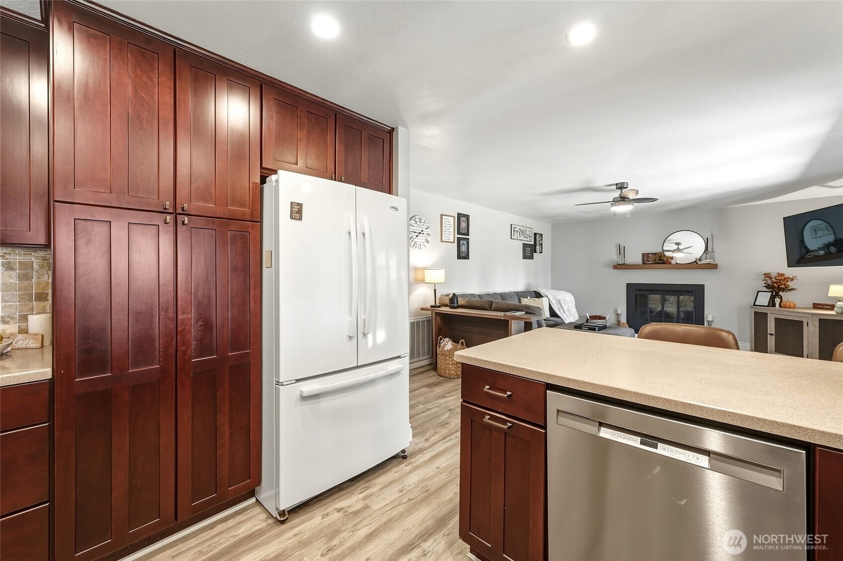 1830 Whitman Street Property Photo 7
