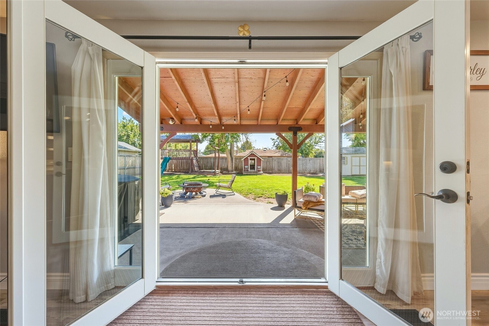 1830 Whitman Street Property Photo 30