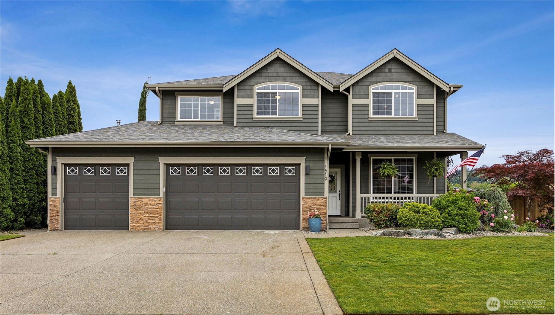 1519 Daffodil Avenue Property Photo 1