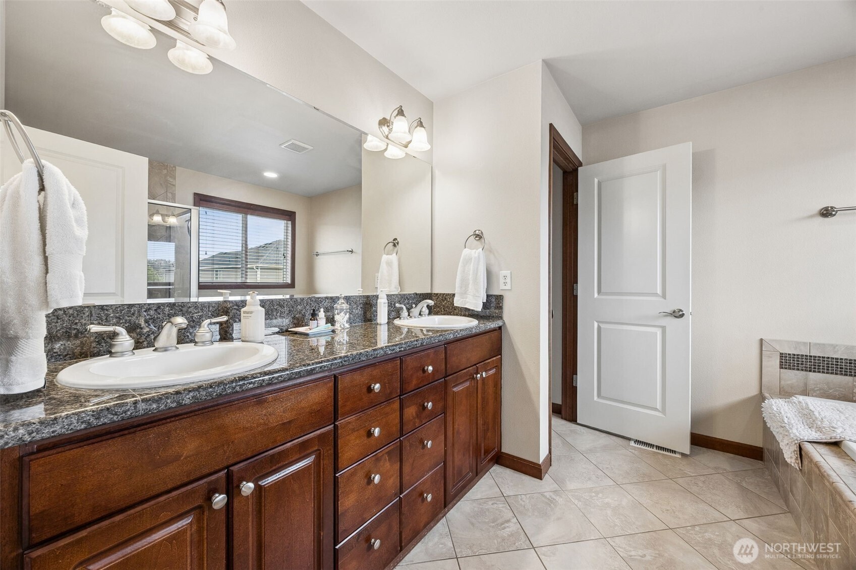 1519 Daffodil Avenue Property Photo 29
