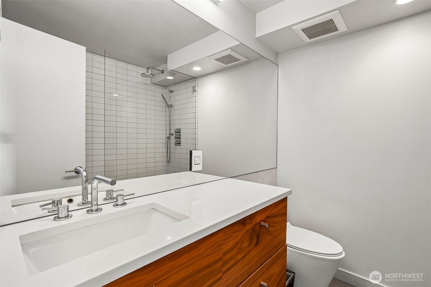 505 Belmont Avenue 1002 Property Photo 11