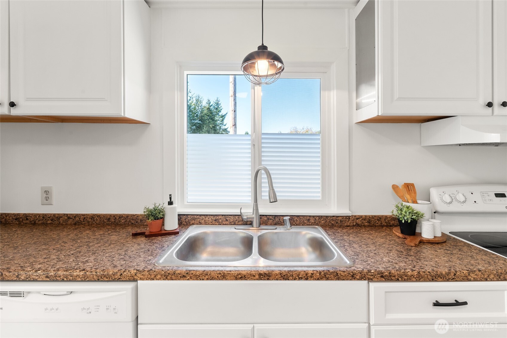 2702 Nevada Street Property Photo 14