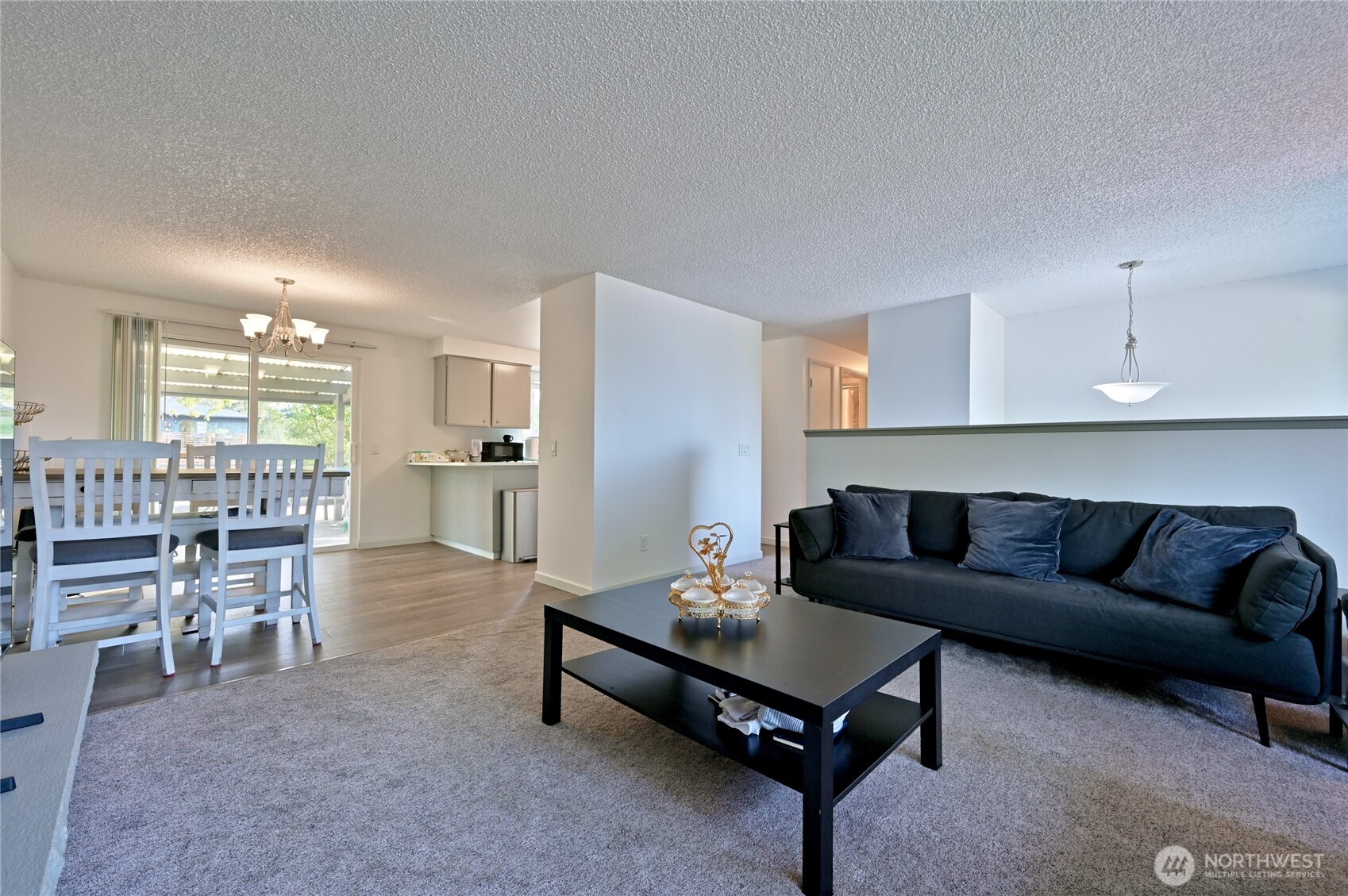 1012 E Laurel Street Property Photo 5