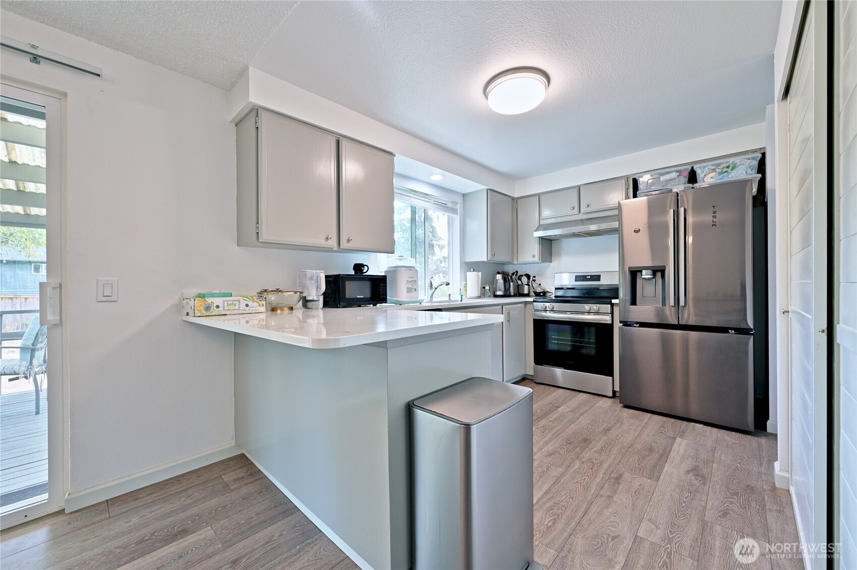 1012 E Laurel Street Property Photo 6