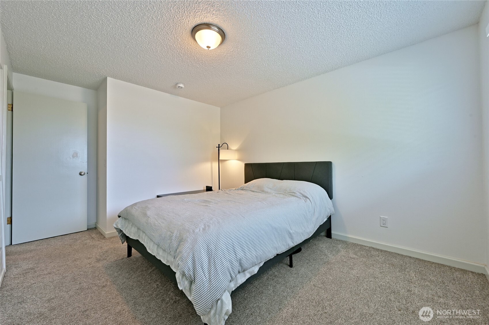 1012 E Laurel Street Property Photo 16