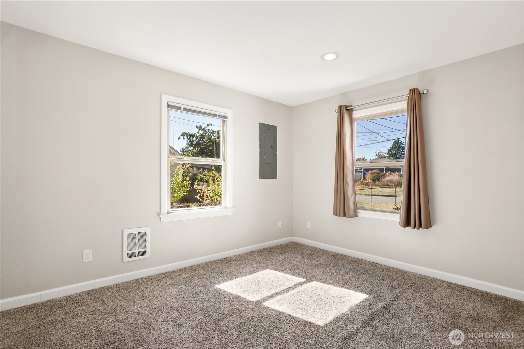 5215 Mcdacer Avenue Property Photo 18