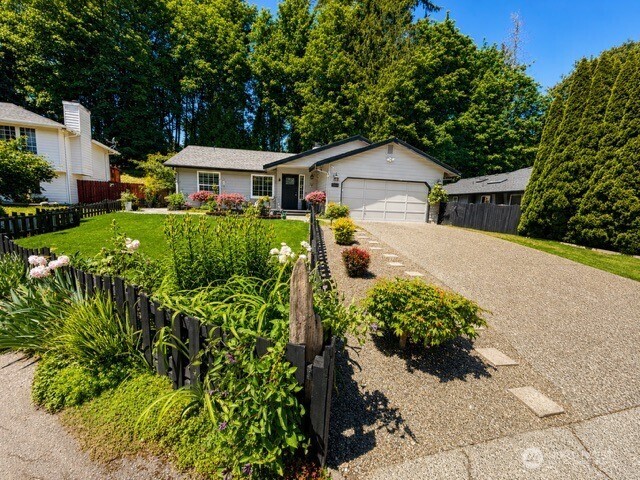 8839 Shady Forest Place Property Photo 4