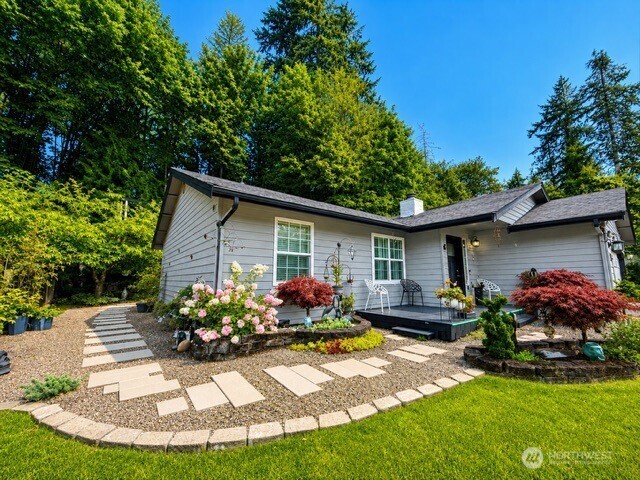 8839 Shady Forest Place Property Photo 5