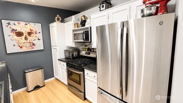8839 Shady Forest Place Property Photo 14