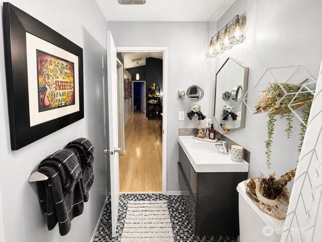 8839 Shady Forest Place Property Photo 24